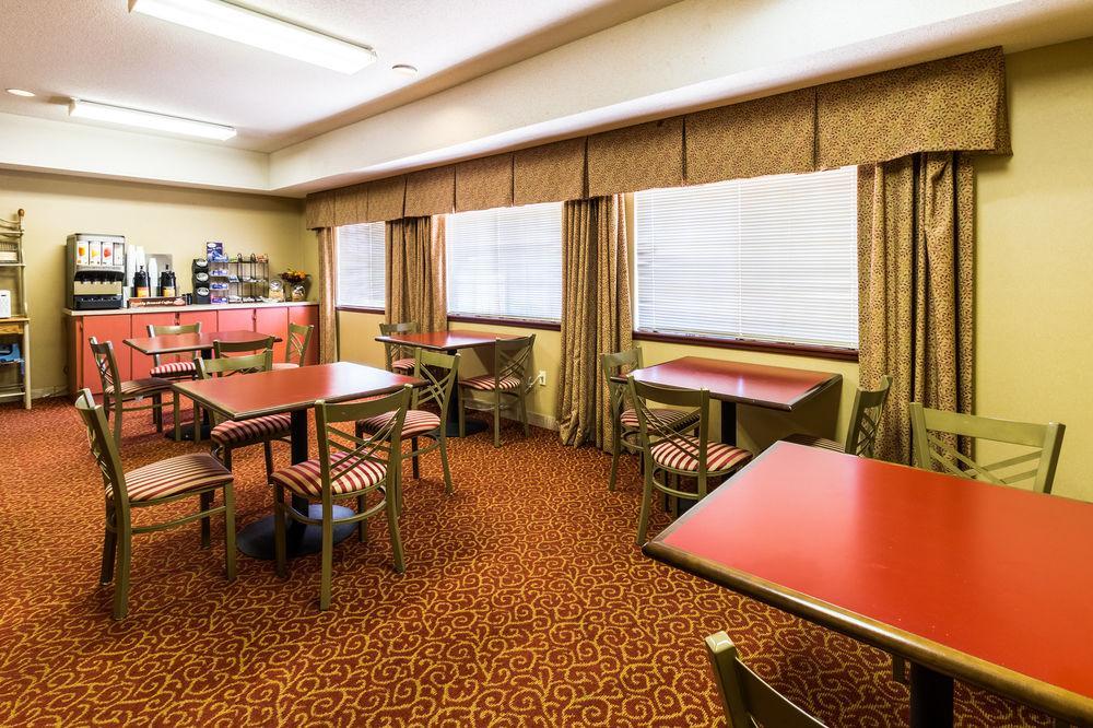Rodeway Inn Stephenville Buitenkant foto