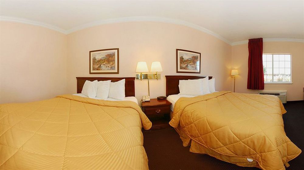 Rodeway Inn Stephenville Buitenkant foto