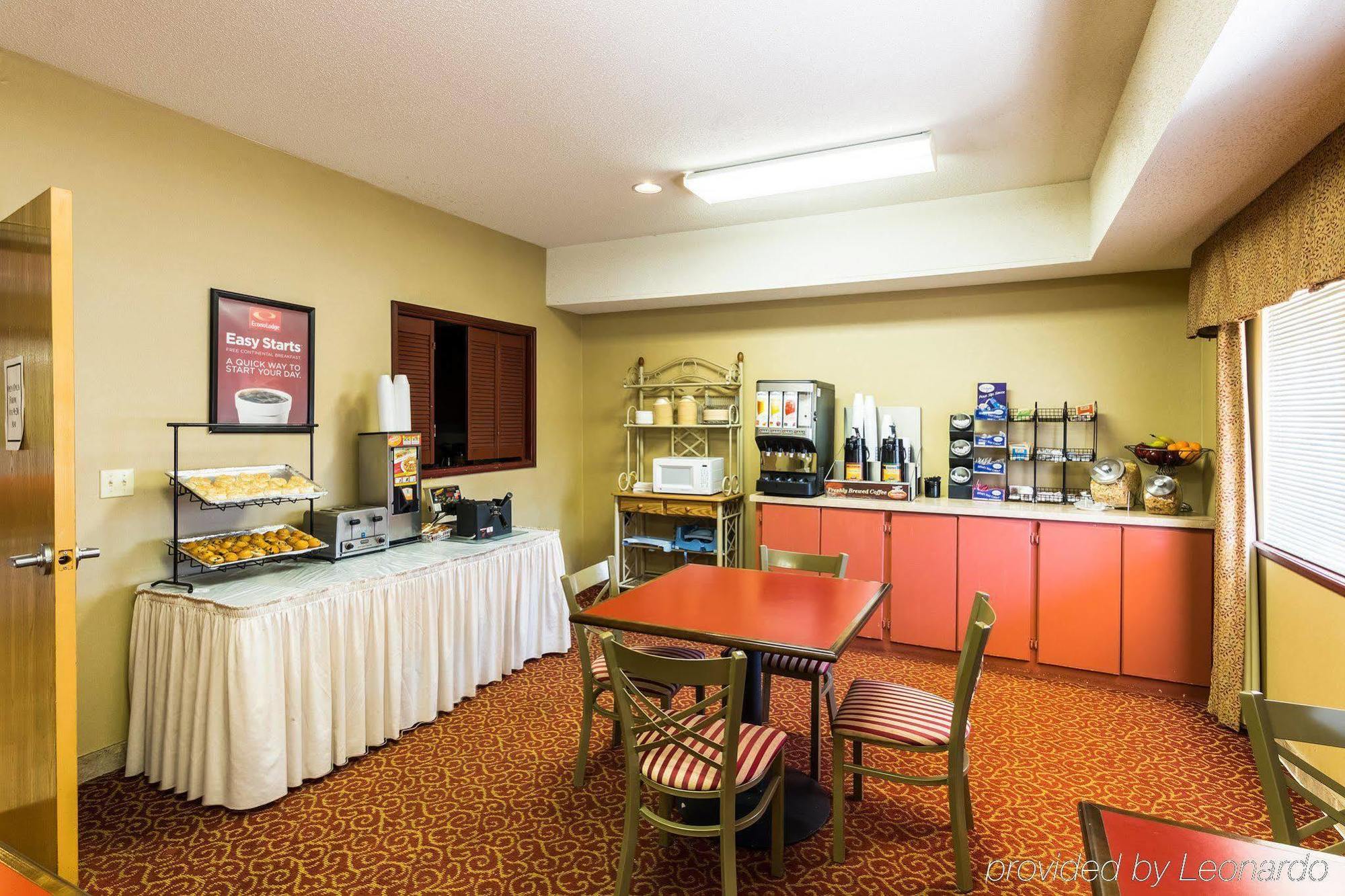 Rodeway Inn Stephenville Buitenkant foto