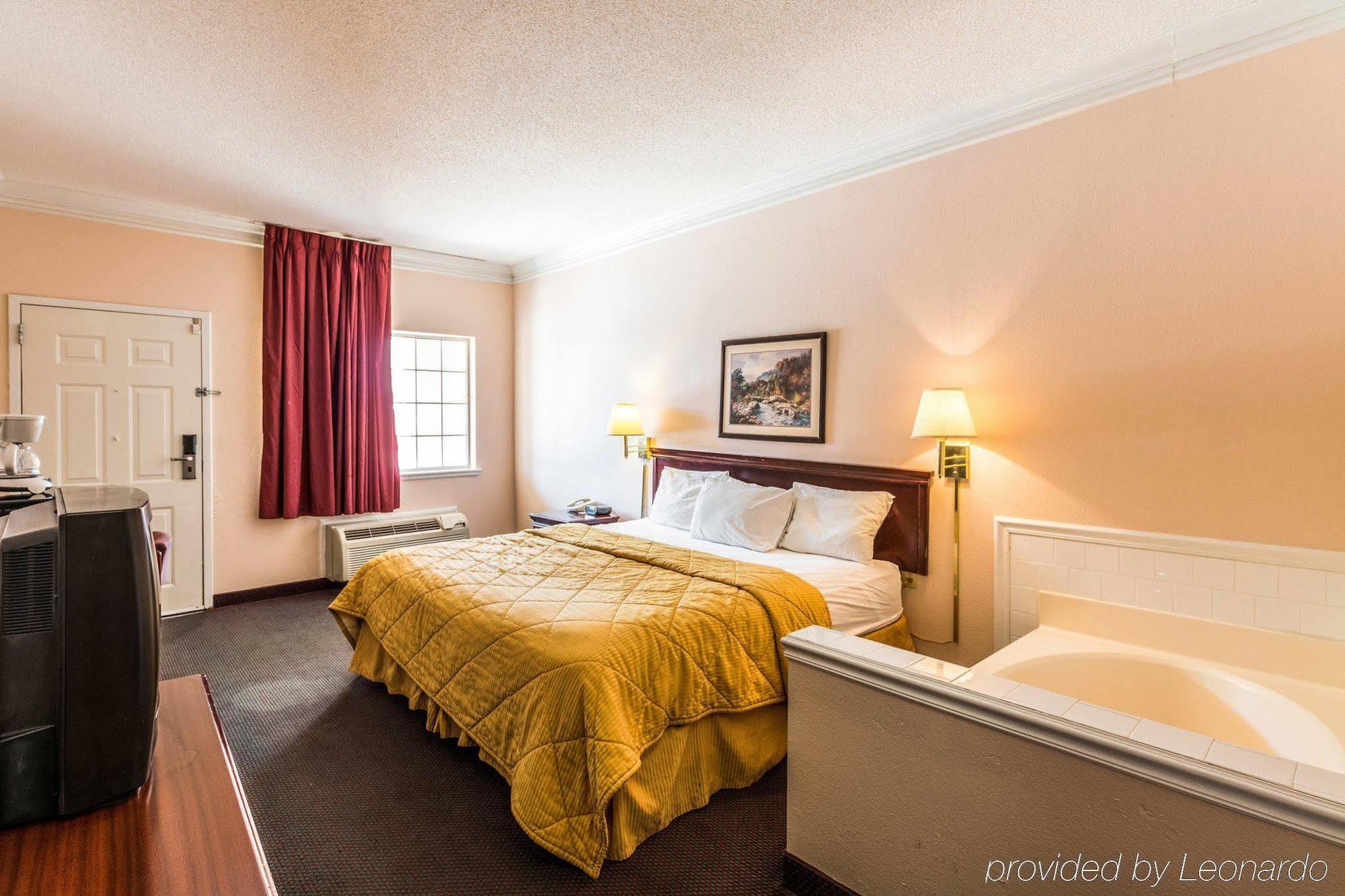 Rodeway Inn Stephenville Buitenkant foto