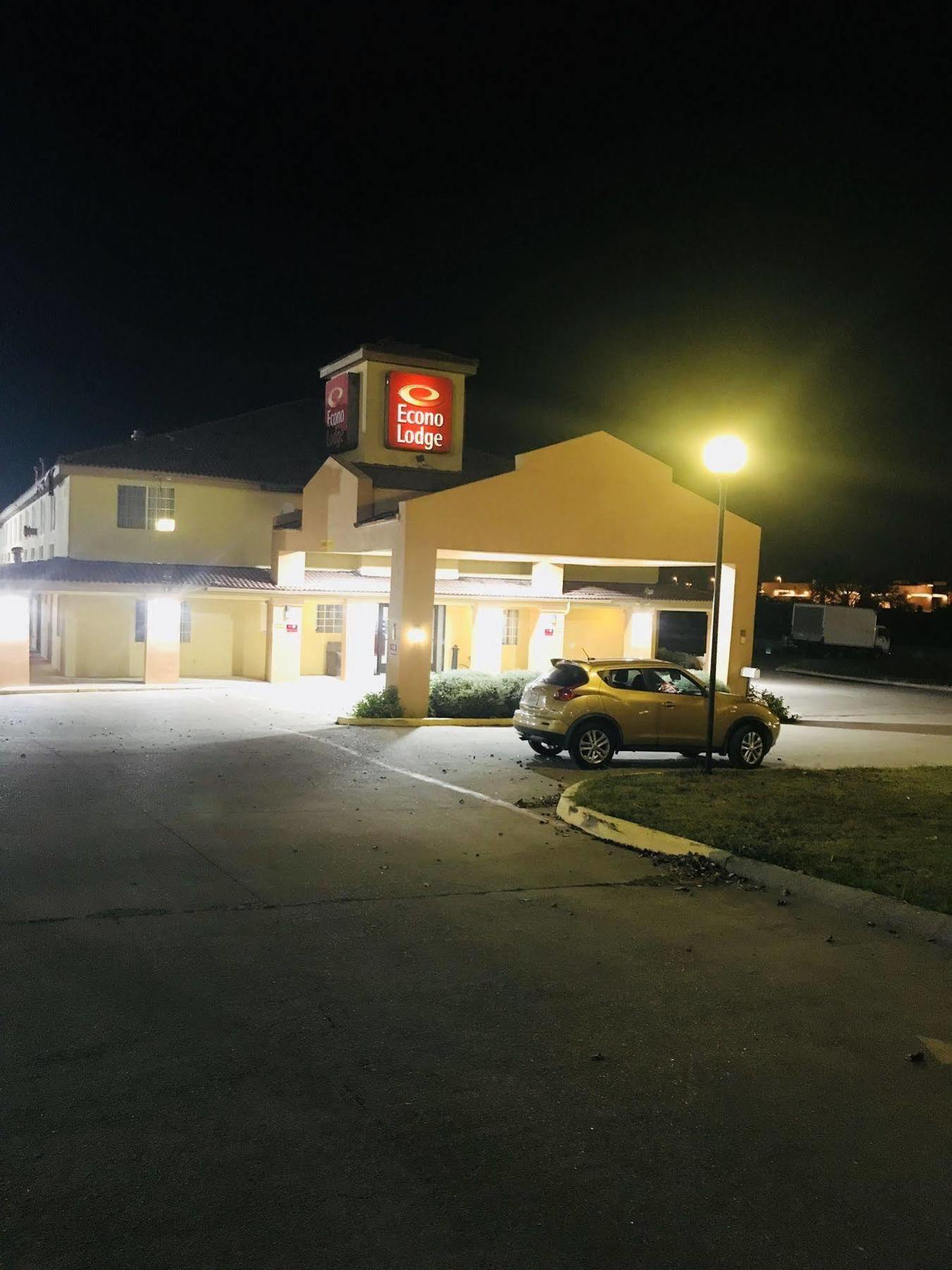 Rodeway Inn Stephenville Buitenkant foto